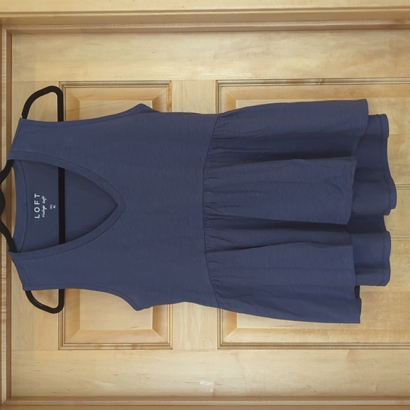 LOFT Tops - Loft tank with ruffle / peplum bottom